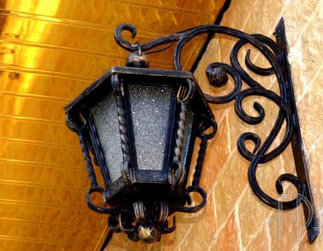 Кованые фонари
