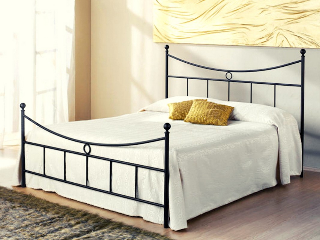 Кованые кровати