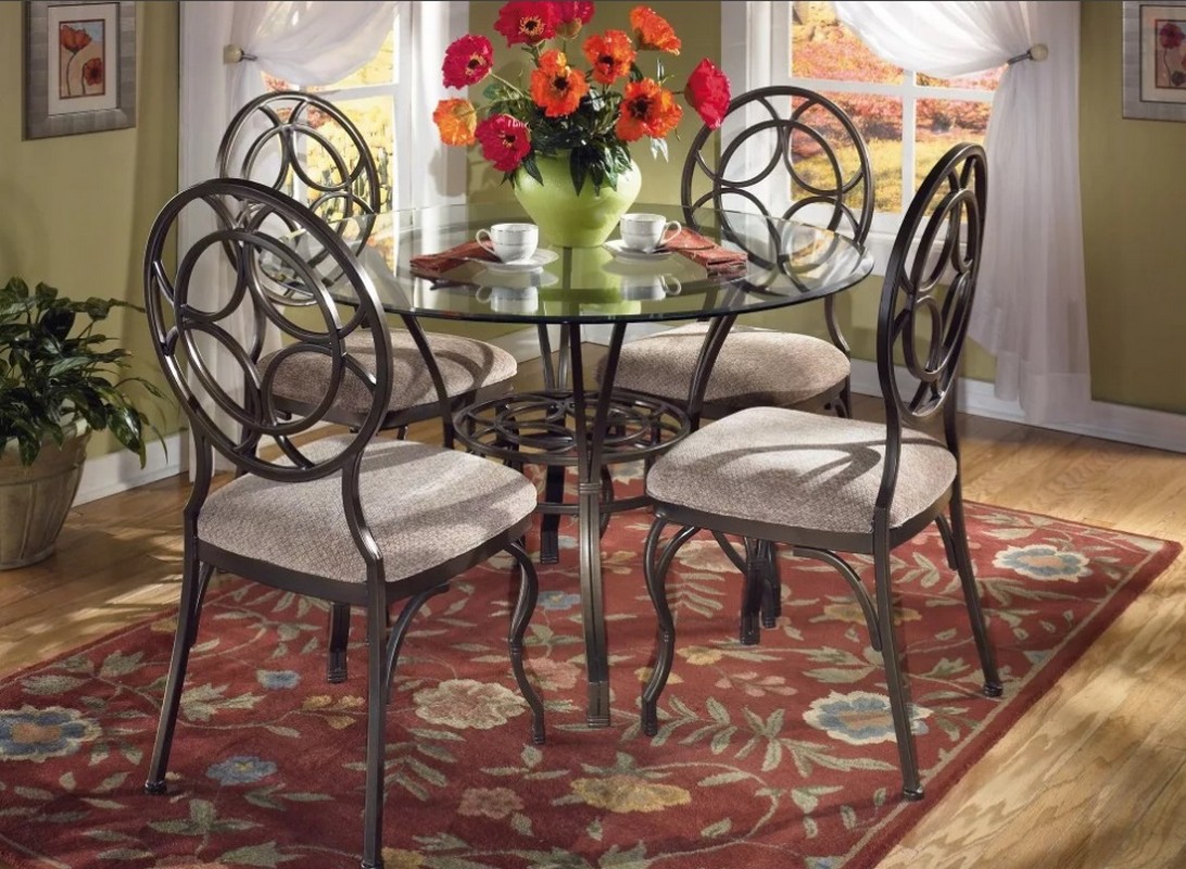 Кованые столы и стулья